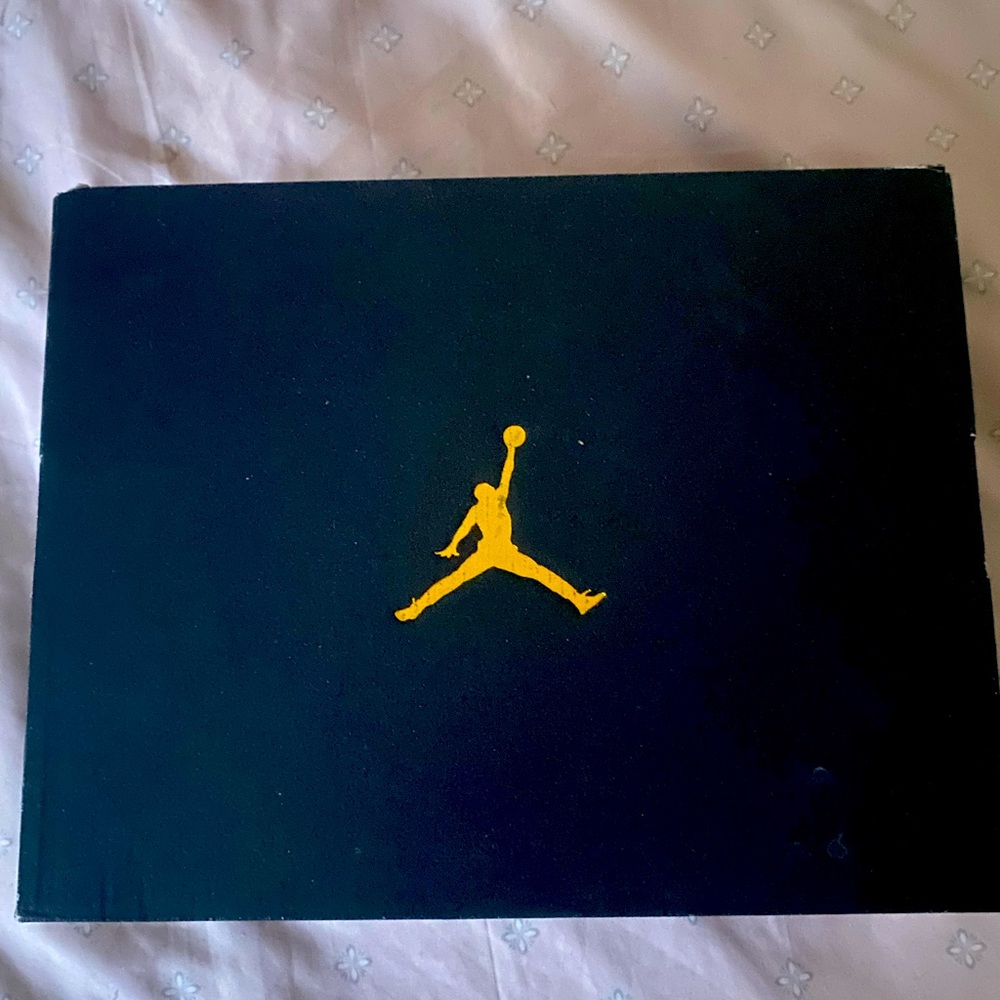 Big Kids Jordan 1 Mid